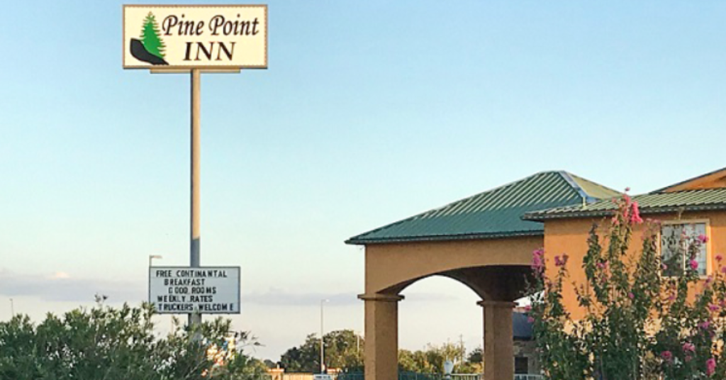 Pine Point Inn & Suites